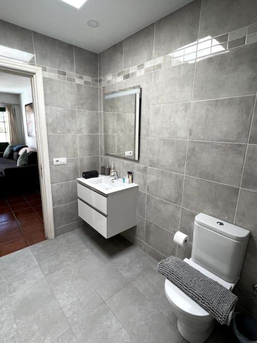 Casa Breen - Spacious 1 Bedroom Apartment In Matagorda With Communal Pool Tías Exterior foto