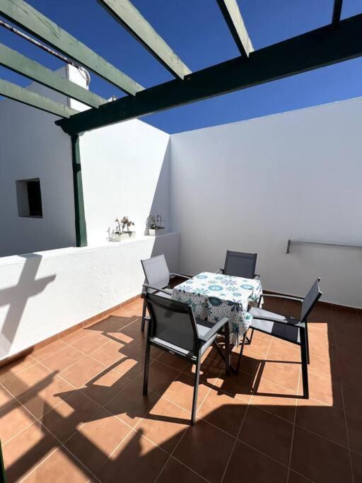 Casa Breen - Spacious 1 Bedroom Apartment In Matagorda With Communal Pool Tías Exterior foto