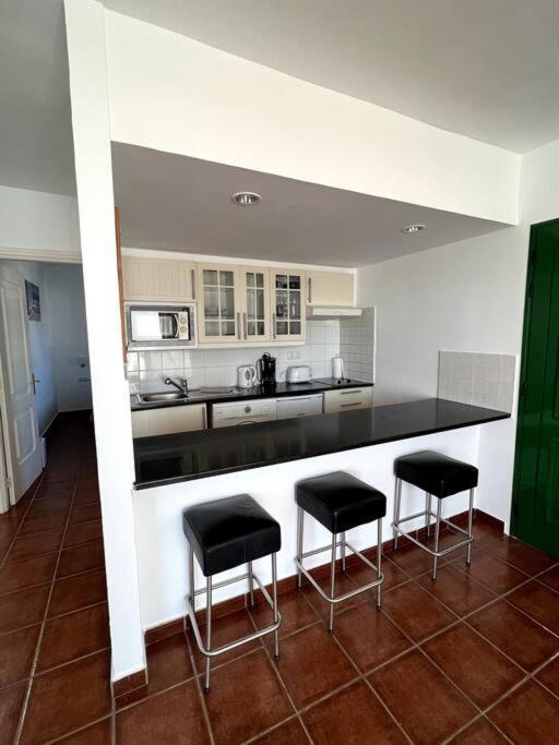 Casa Breen - Spacious 1 Bedroom Apartment In Matagorda With Communal Pool Tías Exterior foto